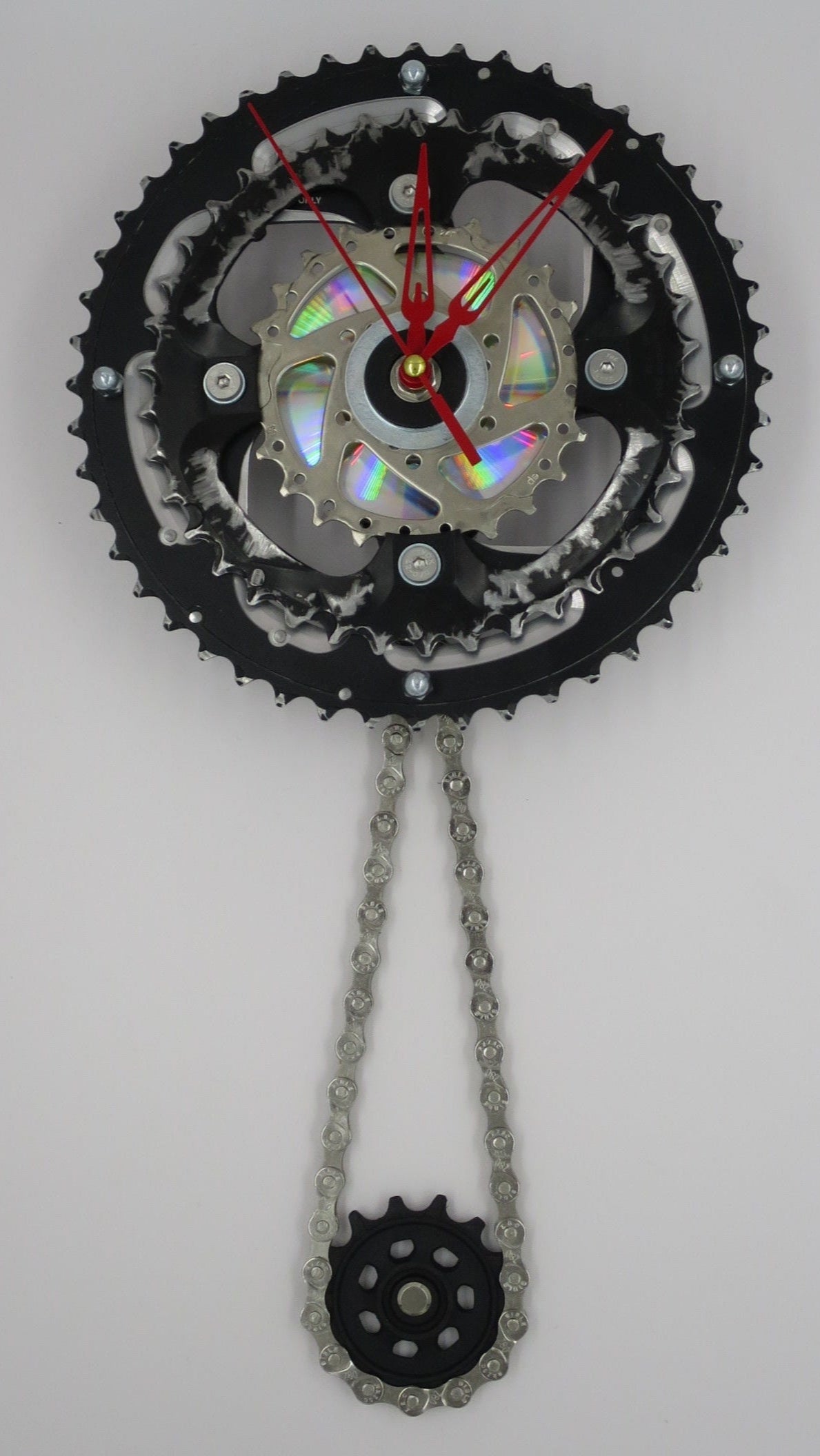 Pendeluhr, P1 – Upcycling Art - Main Image